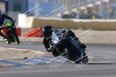 media/Dec-10-2023-SoCal Trackdays (Sun) [[0ce70f5433]]/Turn 2 (10am)/